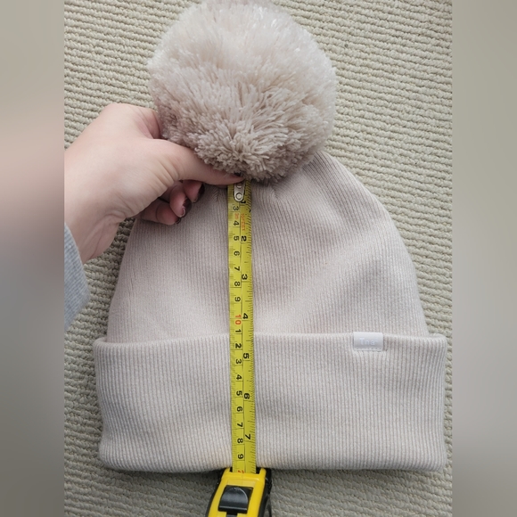 TNA winter hat / toque with pom pom - Picture 7 of 9